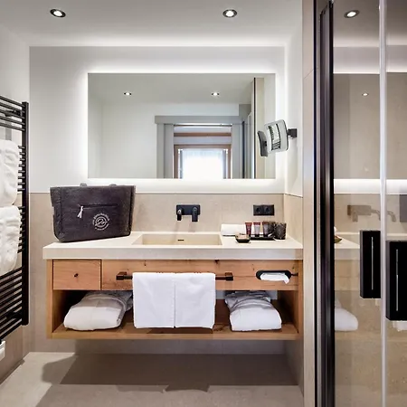 Gletscherblick Hotell 4*